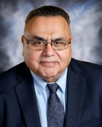 Dr. Elias Alonzo